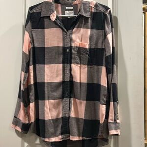 AMERICAN EAGLE boyfriend fit Ahh-mazingly soft plaid flannel button down size M
